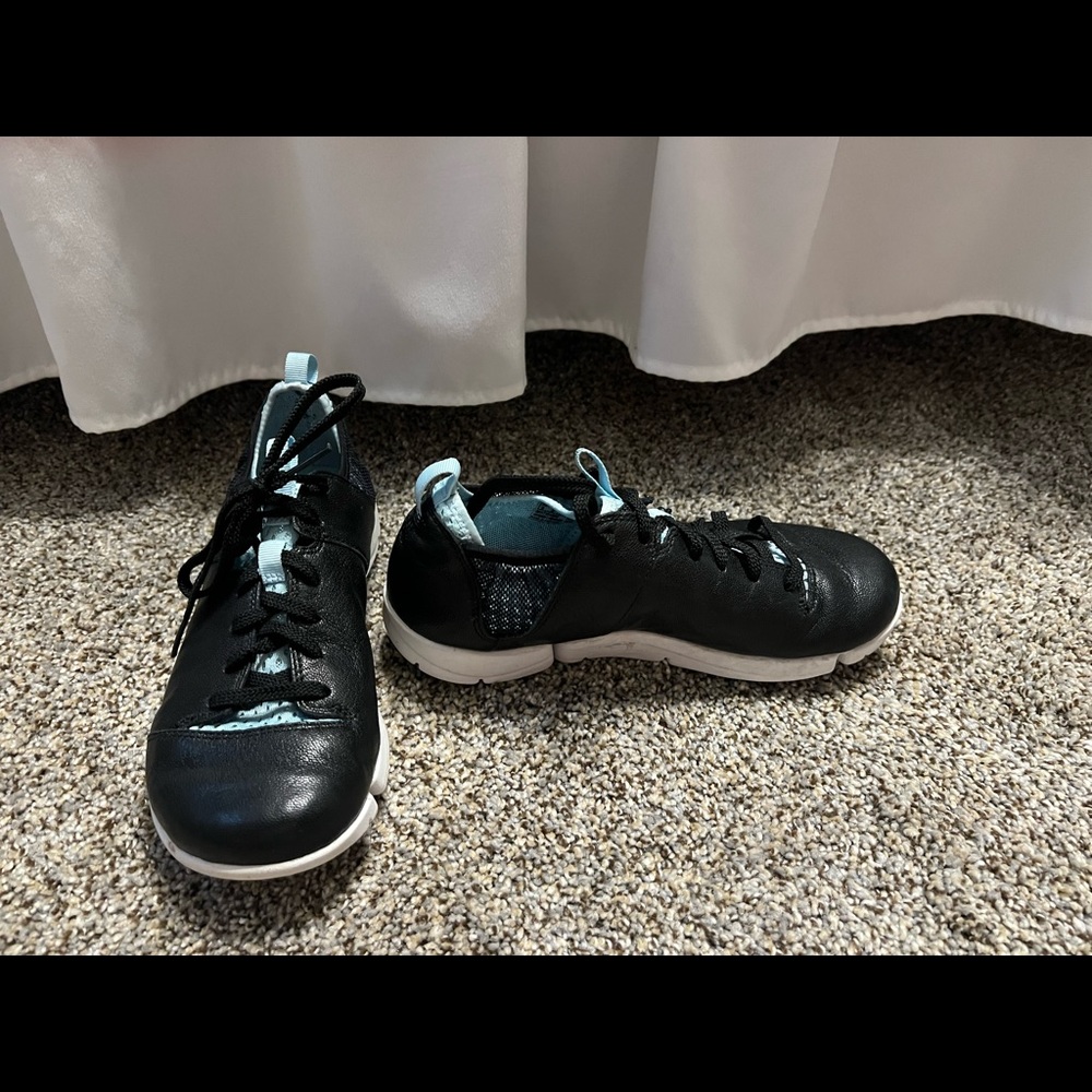 Clarks size 6 super comfortable